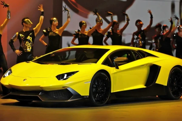 Lamborghini-Aventador-LP720-4-50 lançamento