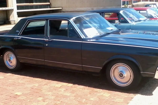 ford landau classico iconico de luxo