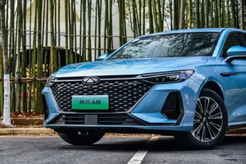Chery Fengyun A8 plug-in hybrid-3