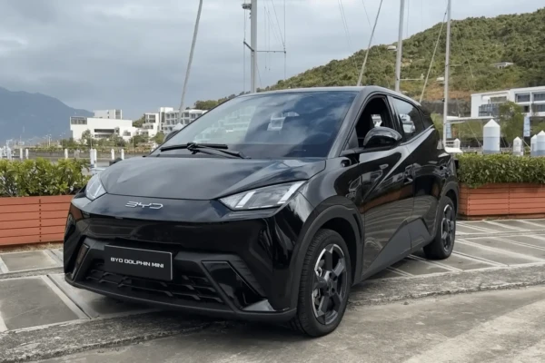 byd dolphin mini elétrico chega ao brasil por menos de 100 mil frente esquerda