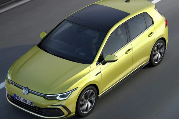 VW-Golf-8-R-Line compacto mais vendido da marca