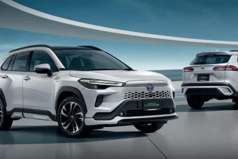 corolla-cross-2025-hribrido-branco